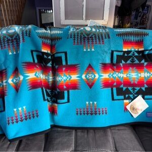 Beautiful Pendleton Chief Joseph 64x80 pure virgin wool blanket! New with tags!